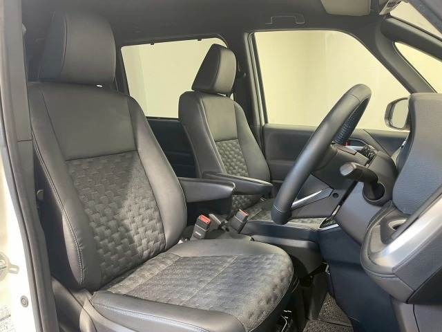 トヨタ ヴォクシーの画像10