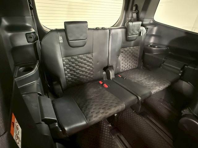 トヨタ ヴォクシーの画像7