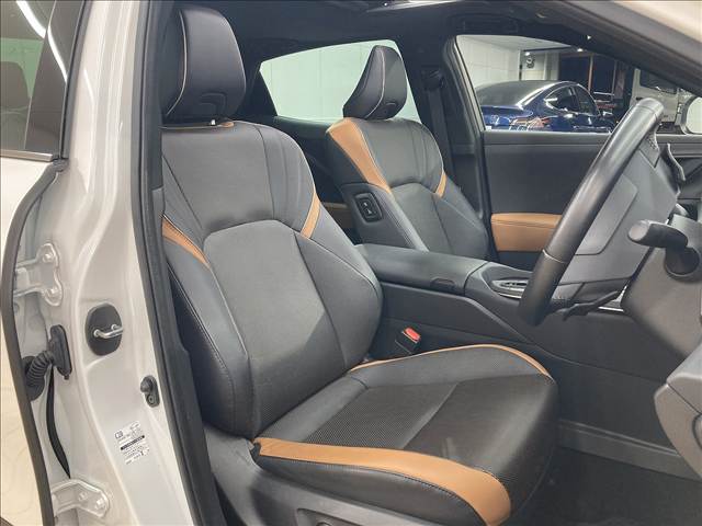 クラウンクロスオーバーCROSSOVER RS 内装他