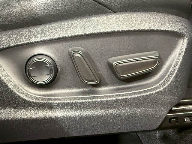 トヨタ カローラクロスの画像12