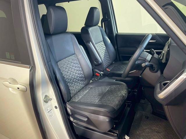 トヨタ ヴォクシーの画像11