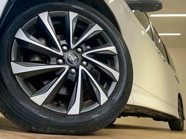 トヨタ ヴォクシーの画像18