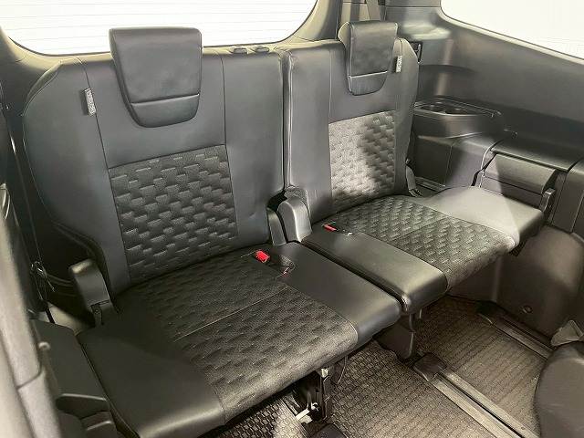 トヨタ&nbsp;ヴォクシーの画像13