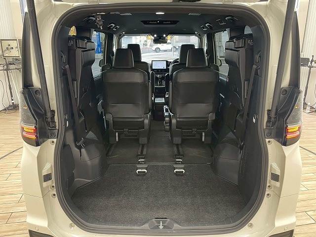 トヨタ&nbsp;ヴォクシーの画像14