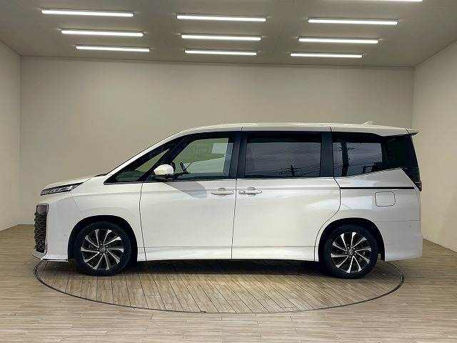 トヨタ&nbsp;ヴォクシーの画像16