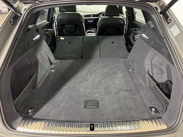 アウディ Q8 e-tronの画像14