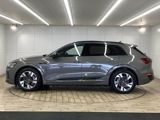 アウディ Q8 e-tronの画像16