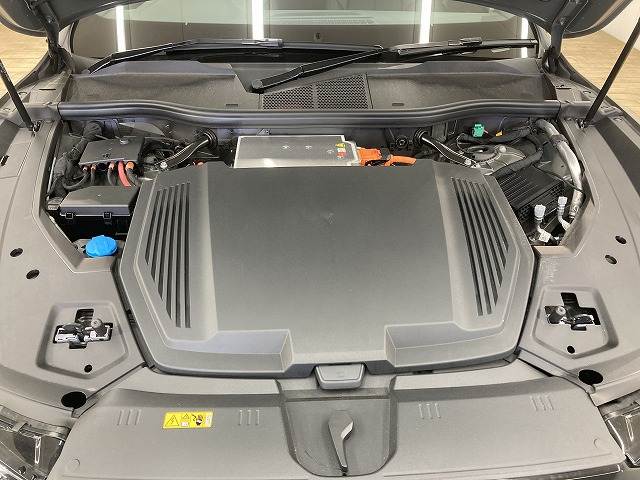 アウディ Q8 e-tronの画像18