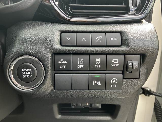 フロンクスベースグレード 内装他