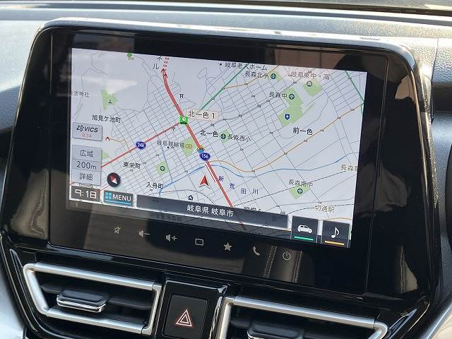 フロンクスベースグレード 内装他