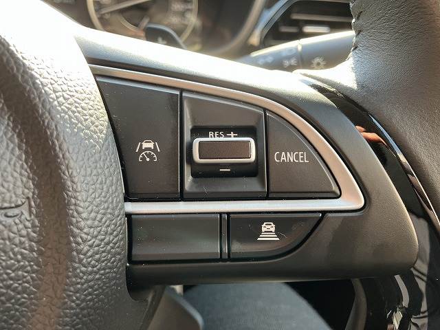 フロンクスベースグレード 内装他