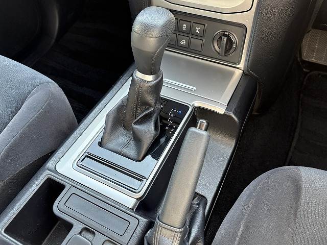 トヨタ ランドクルーザープラドの画像8