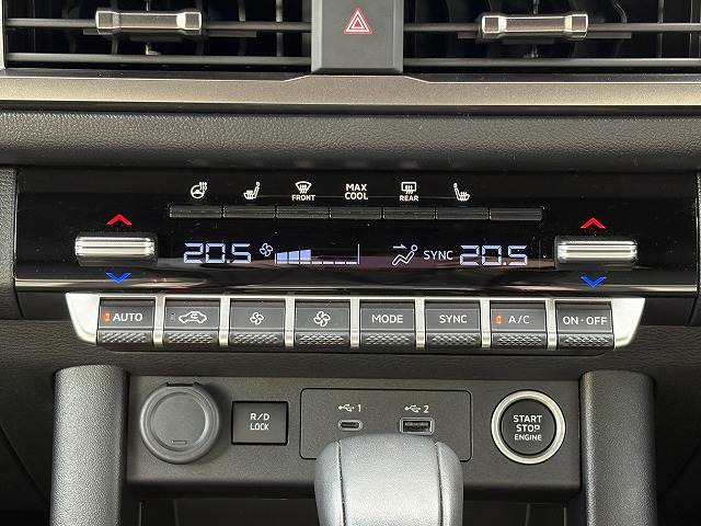 トライトンGSR 内装他