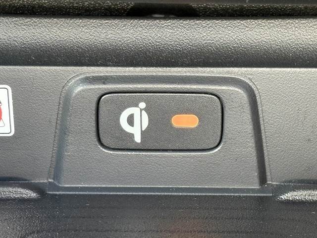 フロンクスベースグレード 内装他