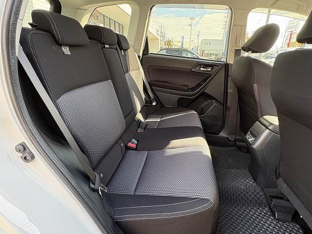 スバル フォレスターの画像12