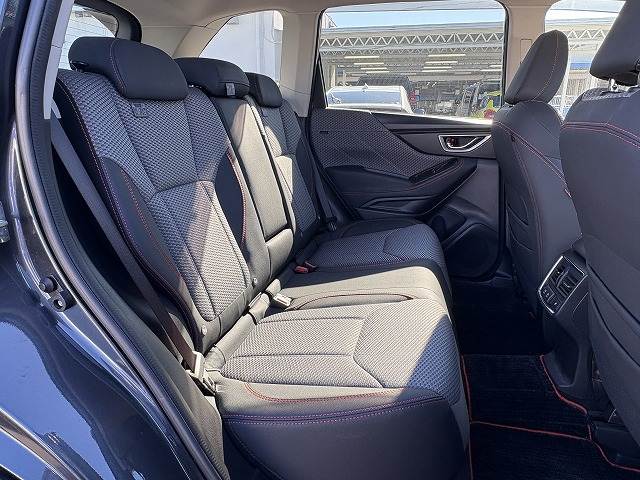 スバル フォレスターの画像12