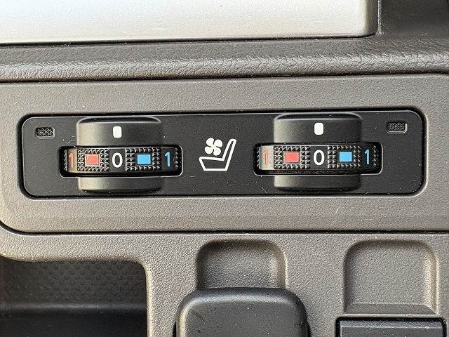 トヨタ ランドクルーザープラドの画像9