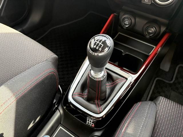 スイフトスポーツベースグレード 内装他