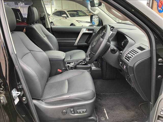 トヨタ&nbsp;ランドクルーザープラドの画像11