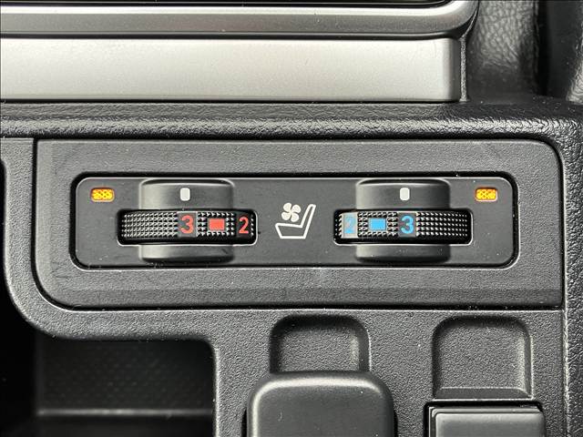 ランドクルーザープラドTX “Lパッケージ” 内装他