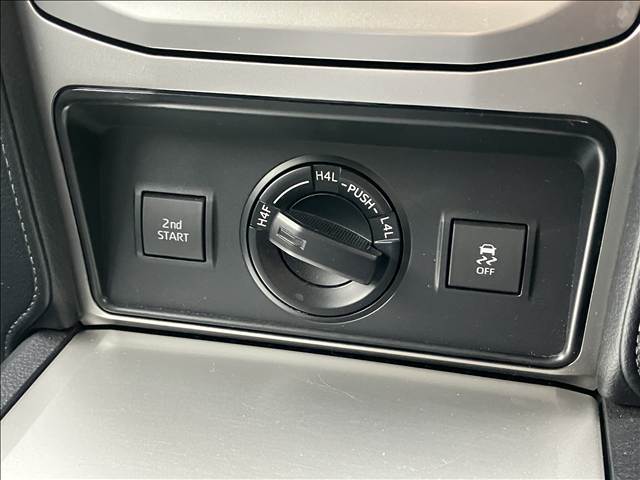 トヨタ ランドクルーザープラドの画像9