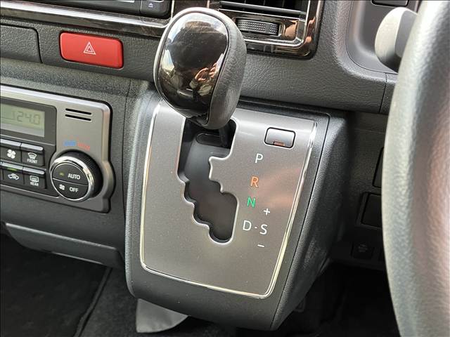 トヨタ ハイエースバンロングボディの画像9