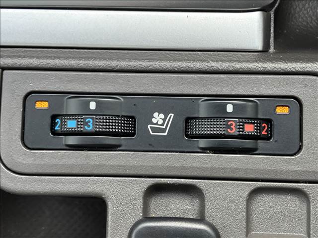 トヨタ&nbsp;ランドクルーザープラドの画像7