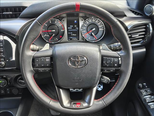 ハイラックスZ“GR SPORT” 内装他