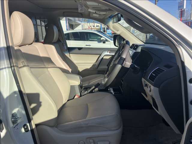 トヨタ&nbsp;ランドクルーザープラドの画像10