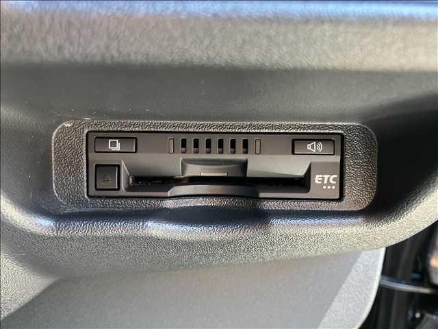 ハイエースバンロングボディスーパーＧＬ　ダークプライム　禁煙　アルパイン１１型ディスプレイオーディオ　両側電動スライドドア　ＥＴＣ　バックカメラ　ＡＣ１００Ｖ電源　リアヒーター／クーラー　バックカメラ　ＬＥＤヘッドライト　フロントフォグ　衝突軽減ブレーキ 内装他