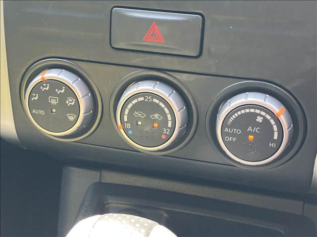 エクストレイル20X 禁煙 車検整備付き カプロンシート 4WD シートヒーター 純正ナビ バックカメラ 純正17インチアルミ フロントフォグ インテリジェントキー 前後ドライブレコーダー オートライト オートエアコン 内装他