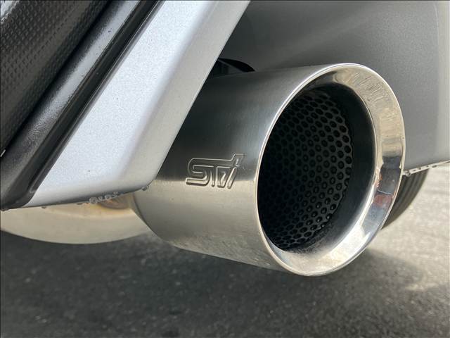 フォレスタースポーツ　禁煙　４ＷＤ　メーカーナビ　ＳＴＩマフラー　ウルトラスウェードシート　ＢＳＭ　アイサイト　シートヒーター　ステアリングヒーター　パドルシフト　バックカメラ　サイドモニター　ＬＥＤヘッド　バグガード 内装他