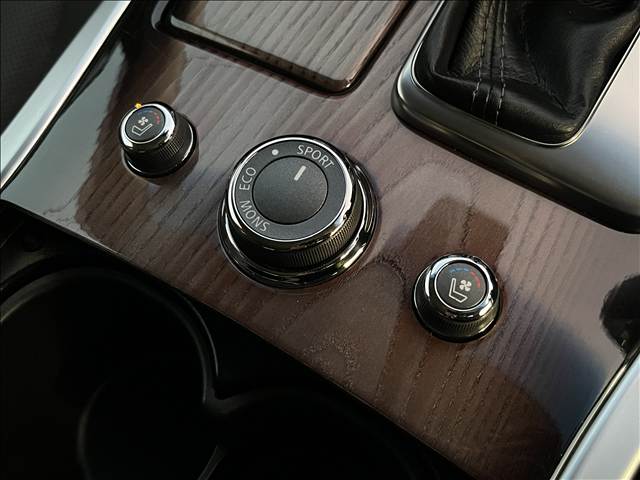日産 フーガハイブリッドの画像8