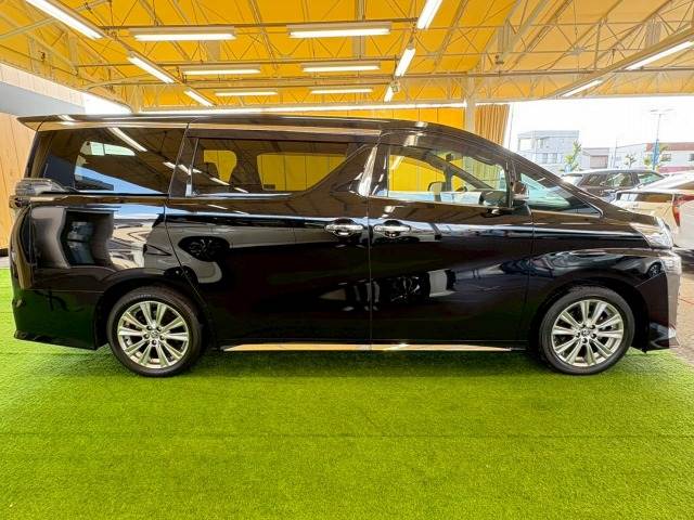 トヨタ ヴェルファイアの画像16