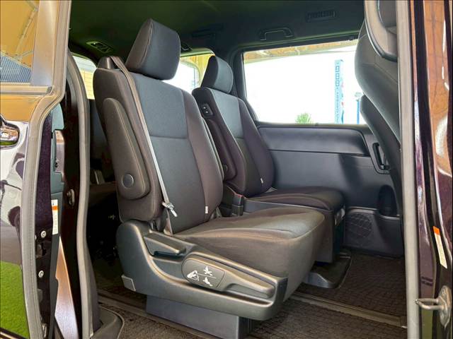 トヨタ ヴォクシーの画像11