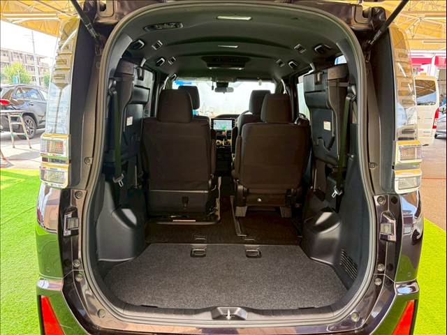 トヨタ ヴォクシーの画像13