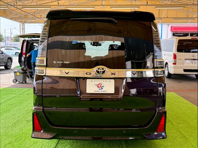 トヨタ ヴォクシーの画像17