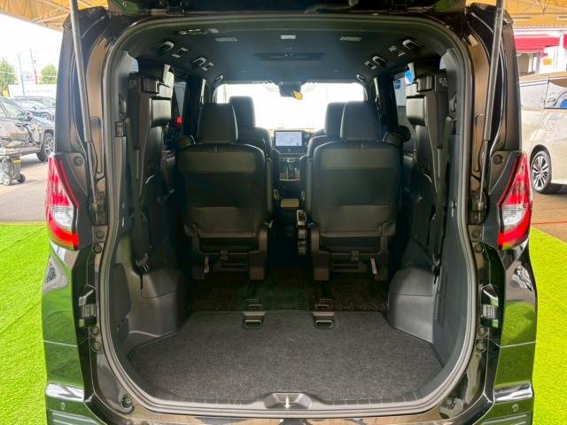 トヨタ ノアハイブリッドの画像13