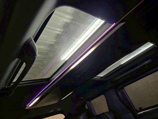 ヴェルファイアハイブリッドZ Premier 内装他