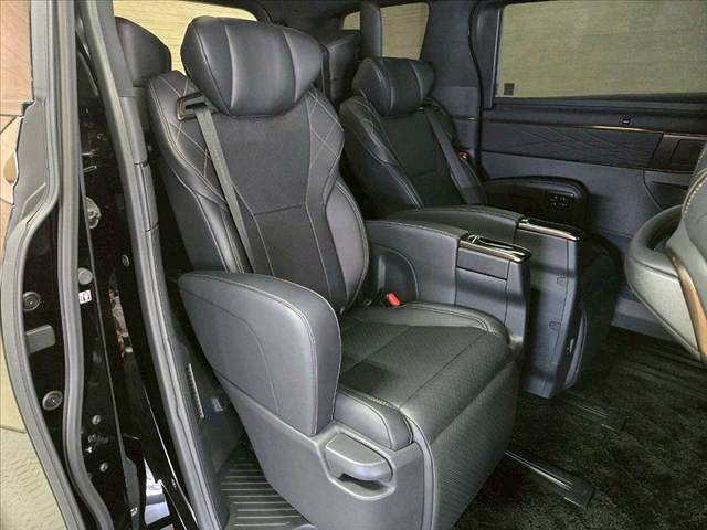 トヨタ ヴェルファイアハイブリッドの画像10