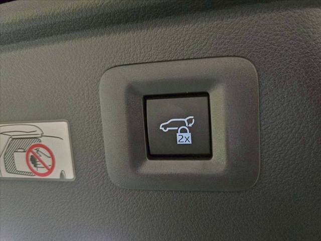 トヨタ ヴェルファイアハイブリッドの画像15