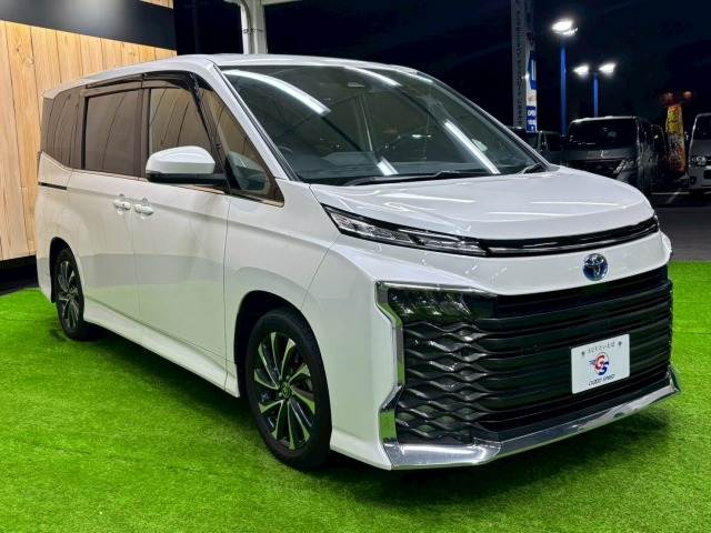 トヨタ ヴォクシーハイブリッドの画像14