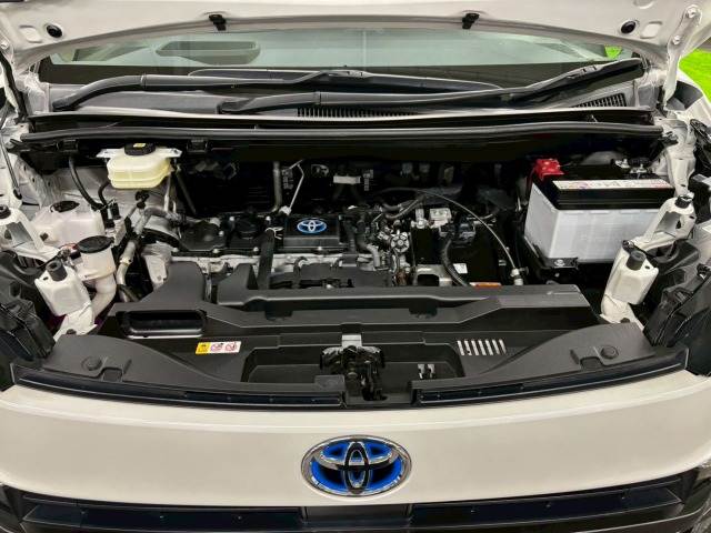 トヨタ ヴォクシーハイブリッドの画像18