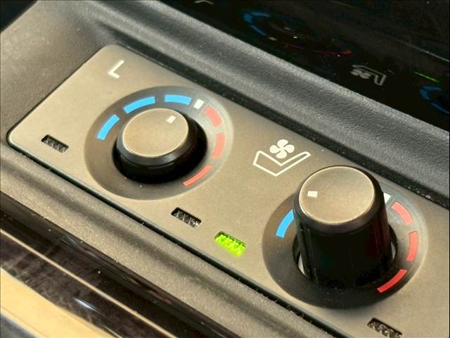 トヨタ ヴェルファイアの画像8