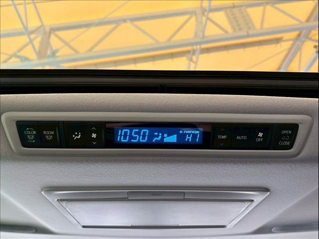 トヨタ ヴェルファイアの画像9