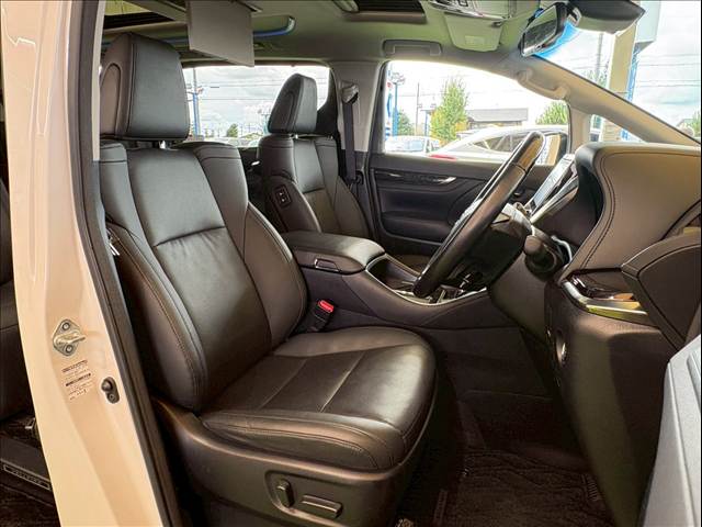 トヨタ ヴェルファイアの画像10