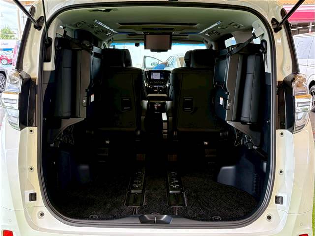 トヨタ ヴェルファイアの画像12