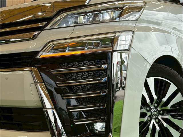 トヨタ ヴェルファイアの画像19