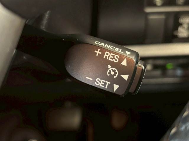 ノアハイブリッドSi“W×B” 内装他