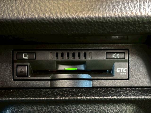 トヨタ ノアハイブリッドの画像8